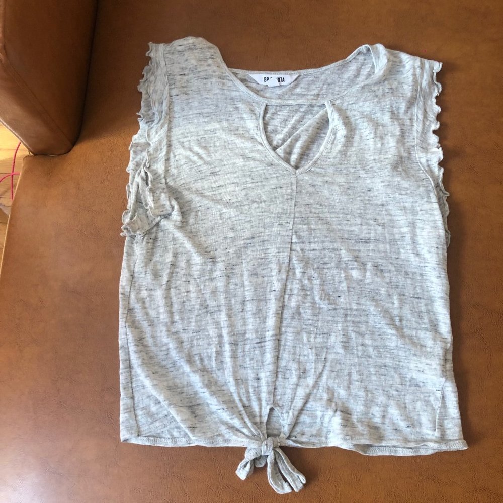 BB Dakota Grey Ruffled Shirt - Small - Worn Once - Picture 2 of 6